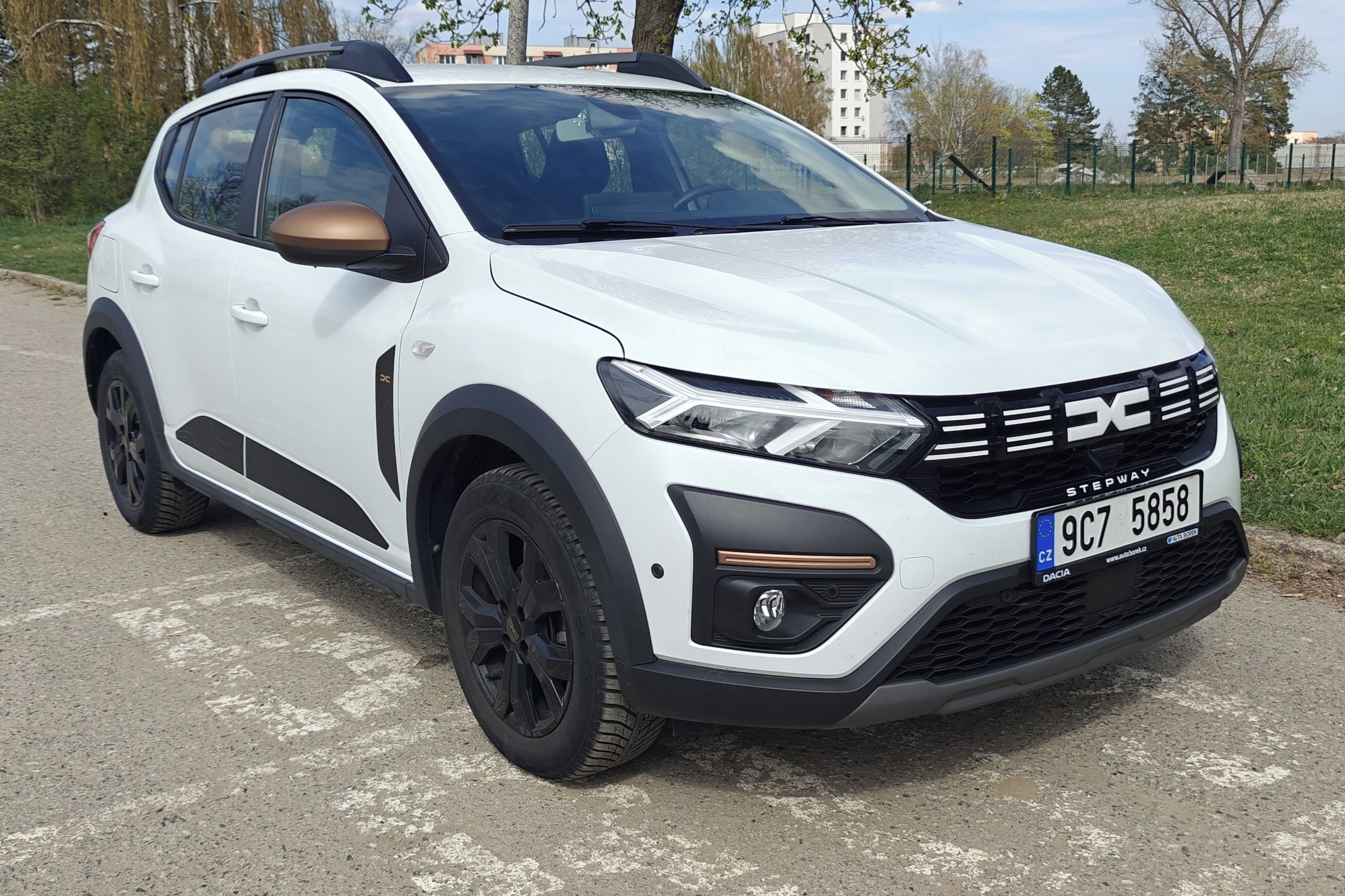 Dacia Sandero, 1.0 TCe LPG, Stepway Extreme - fotka 4