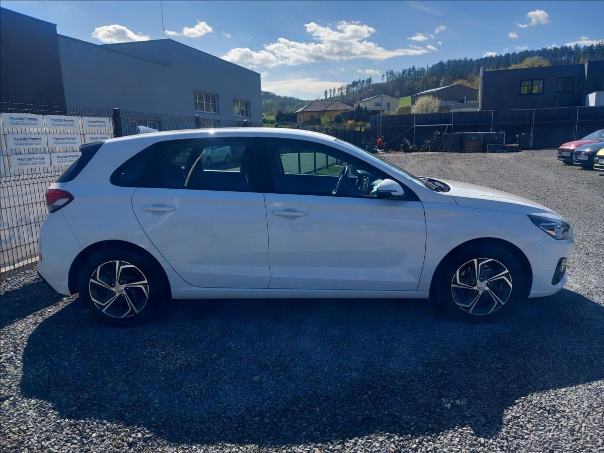 Hyundai i30, 1,0 TGDI COMFORT DCT - fotka 5