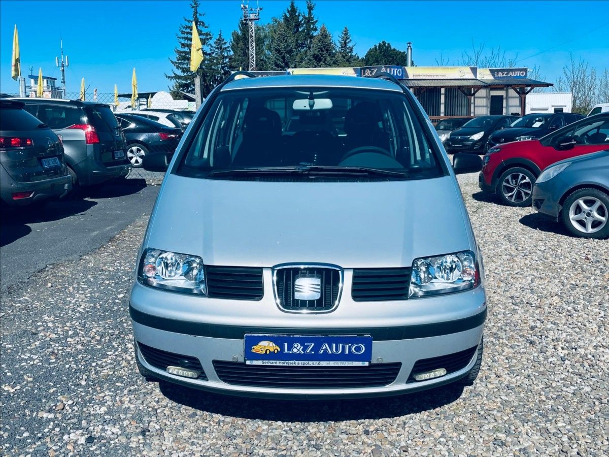 Seat Alhambra, 2,0 i - fotka 2