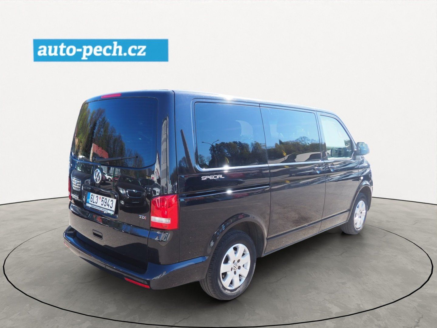 Volkswagen Multivan, 2.0 TDI, 103 kW, 6 míst - fotka 4