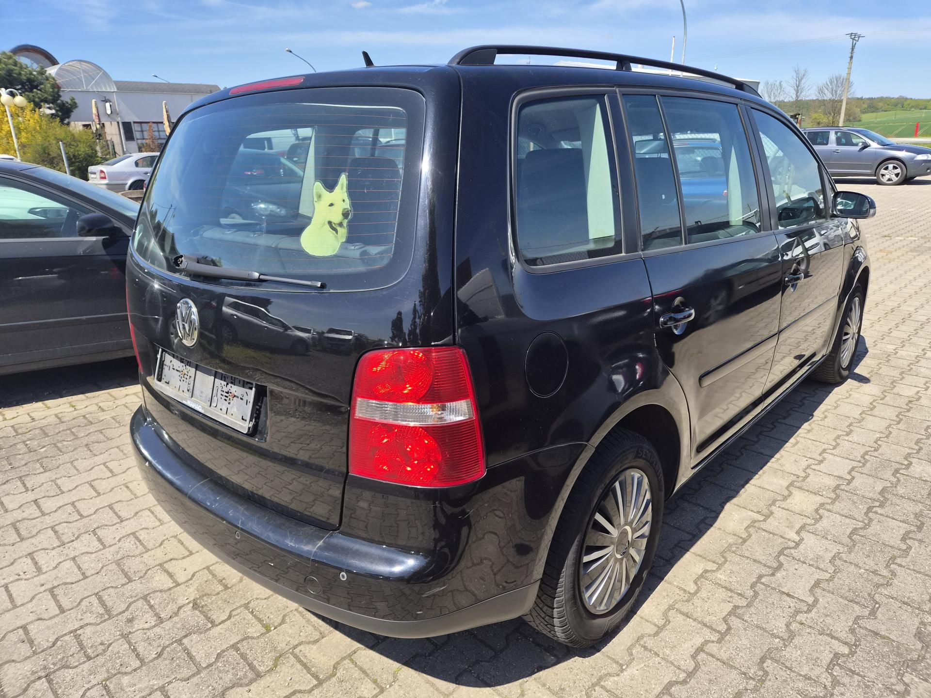 Volkswagen Touran, 2,0 TSi 7 míst - fotka 3