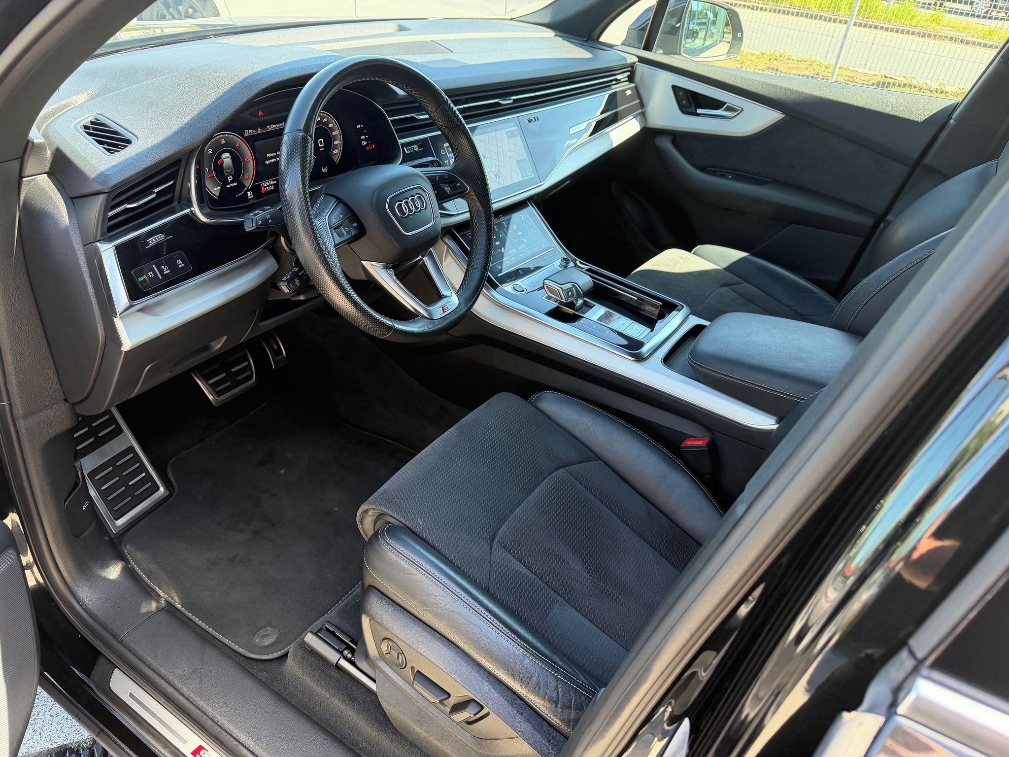 Audi Q7, S-line  50TDI 210kW S-line - fotka 5