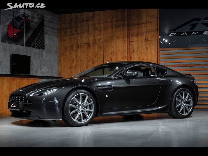 Aston Martin V8 Vantage