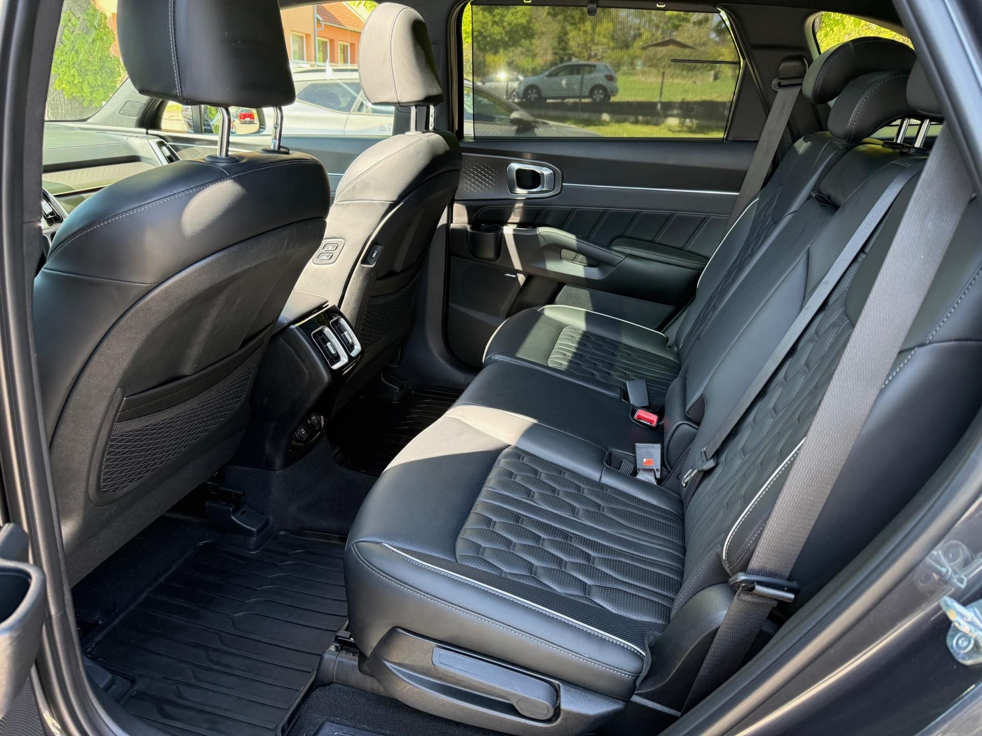 Kia Sorento, 2.2 CRDi 142kw TOP 4x4 - fotka 4