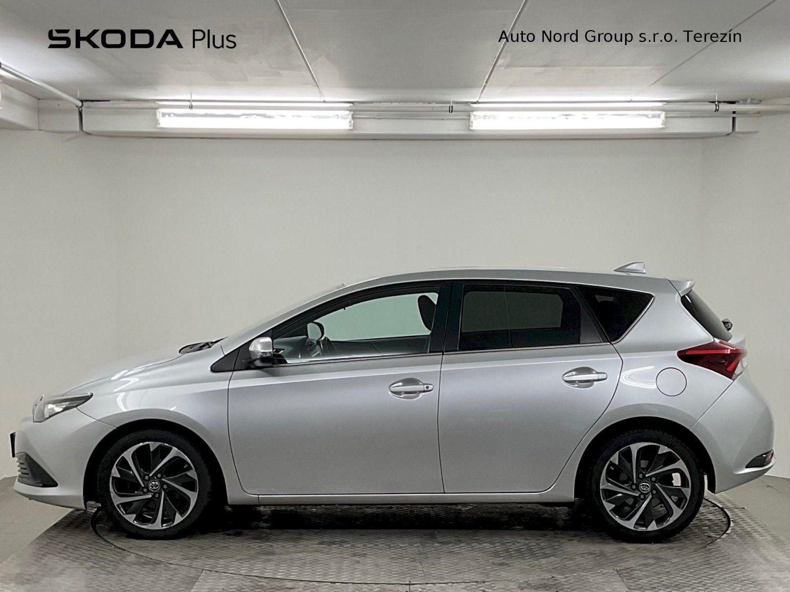 Toyota Auris, 1.6 D-4D Stop & Start Active - fotka 3