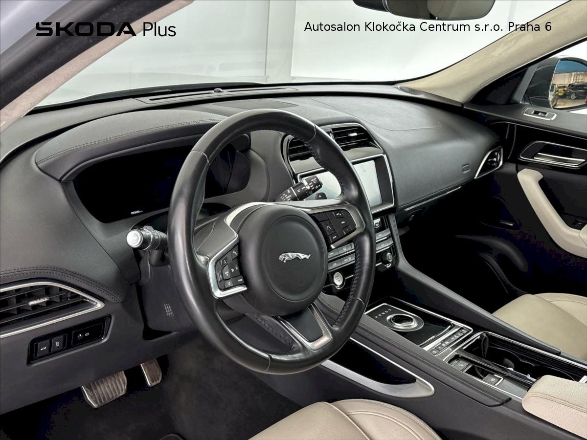 Jaguar F-Pace, 20d132 kW 8AT RWD - fotka 6