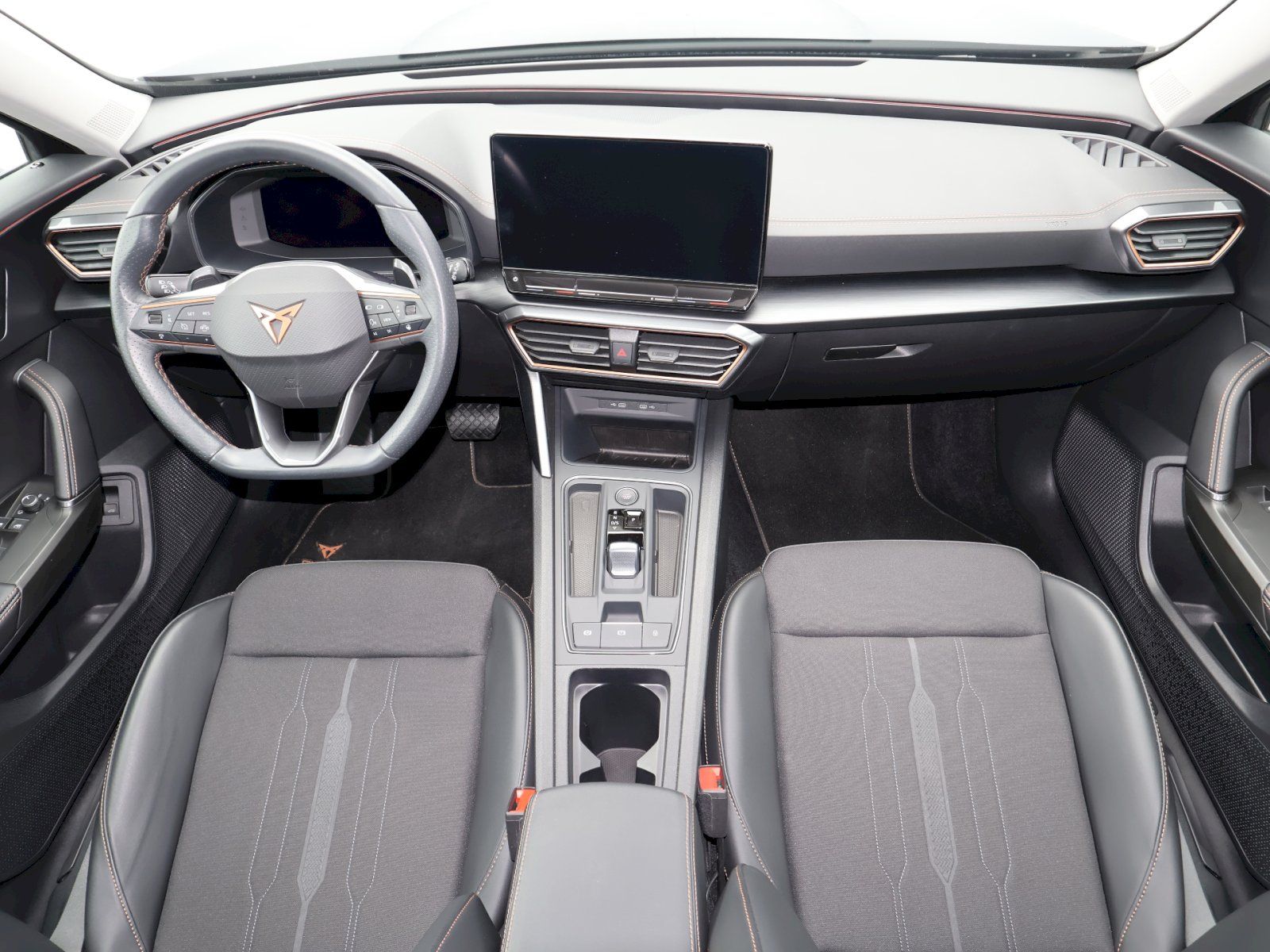 Cupra Formentor, Basis DSG 1.5TSI 110kW - fotka 5