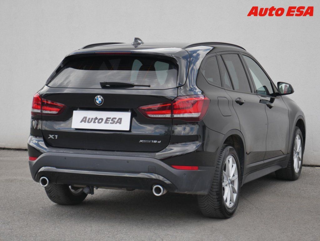 BMW X1, 2.0D 2.0 xDrive18d,ČR,AT - fotka 4