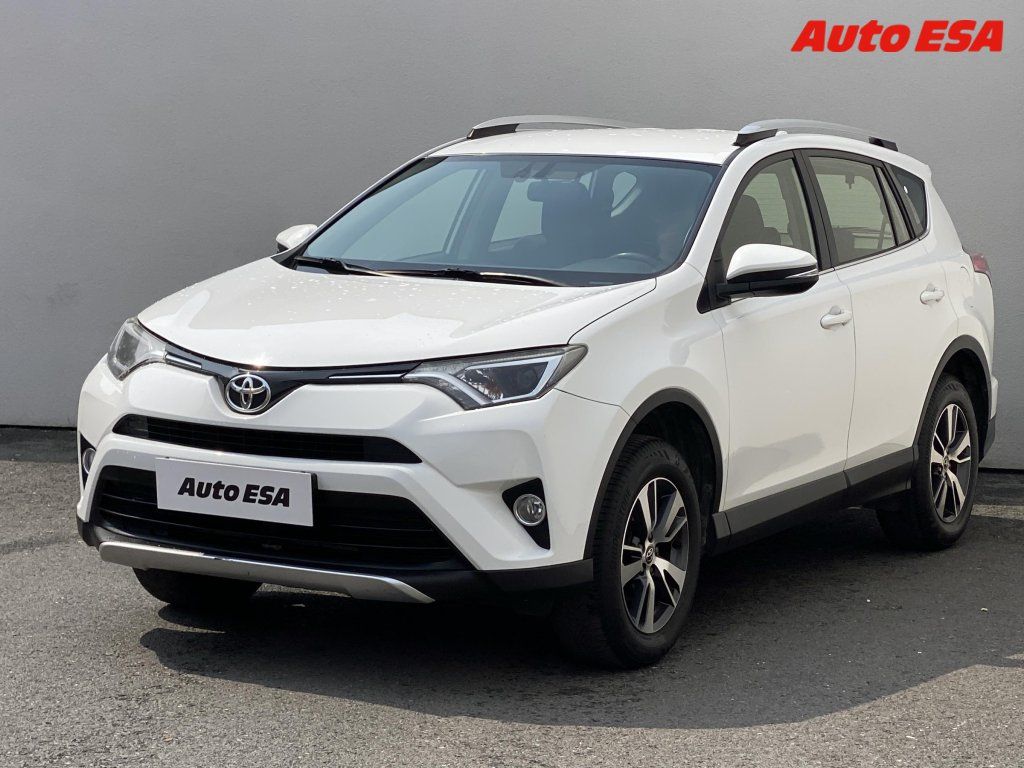 Toyota Rav4, 2.0 D-4D,TZ,navi,kamera - fotka 3