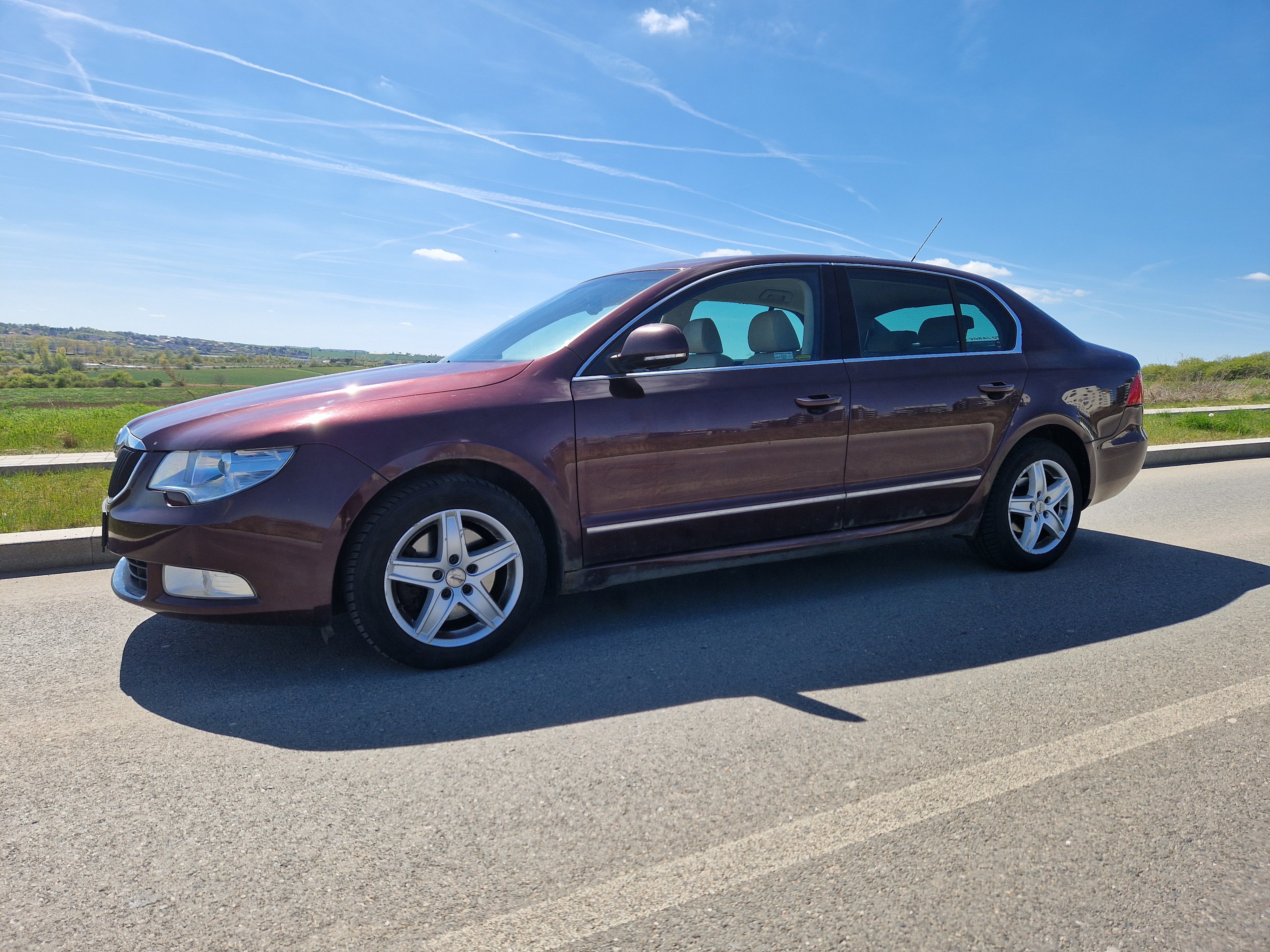Škoda Superb, 2.0 TDI, DSG, kůže, STK 4/2027 - fotka 6