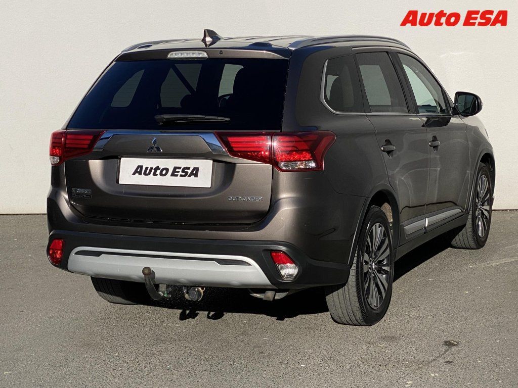 Mitsubishi Outlander, 2.0,AT - fotka 4