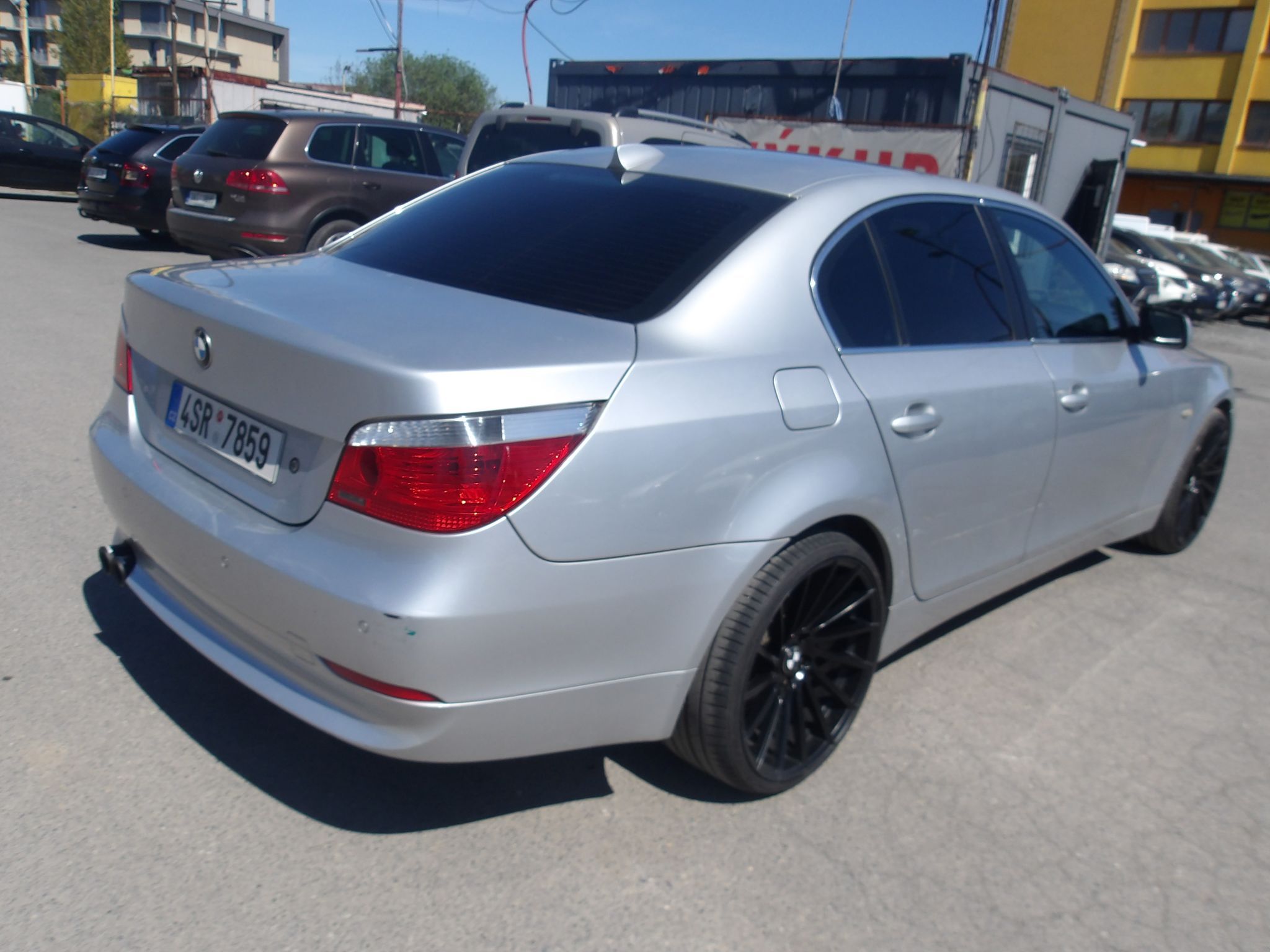 BMW Řada 5, Xi 4x4 AUT ! - fotka 3