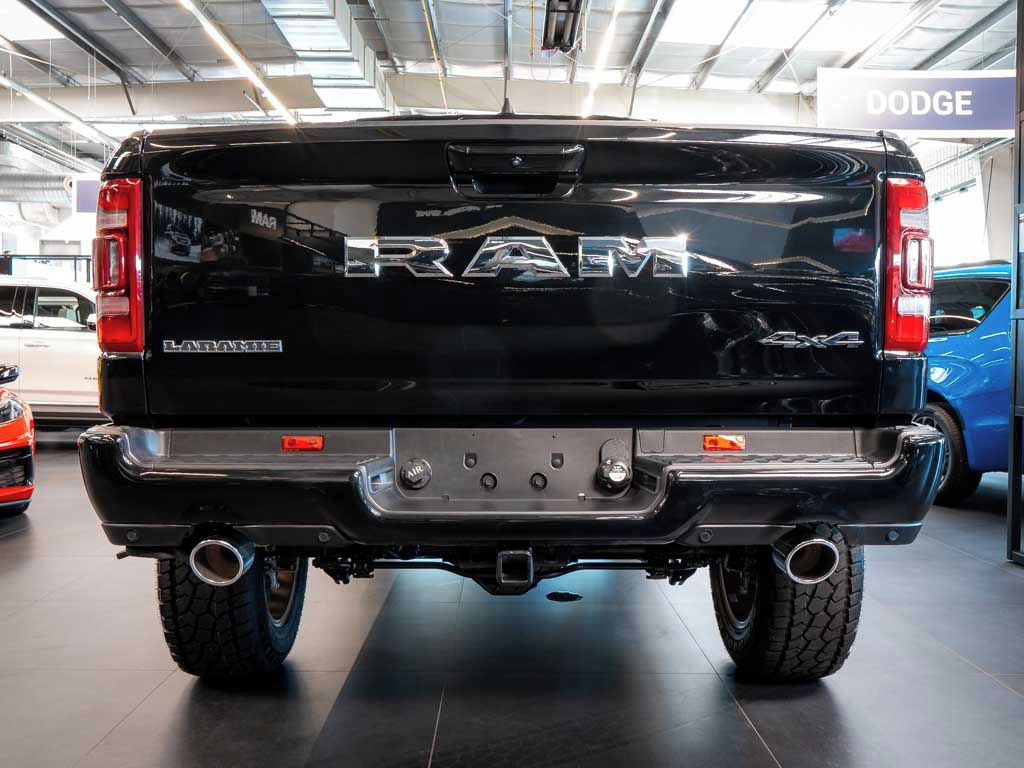 Dodge Ram, 5.7 V8 Laramie Sport 6" LIFT - fotka 3