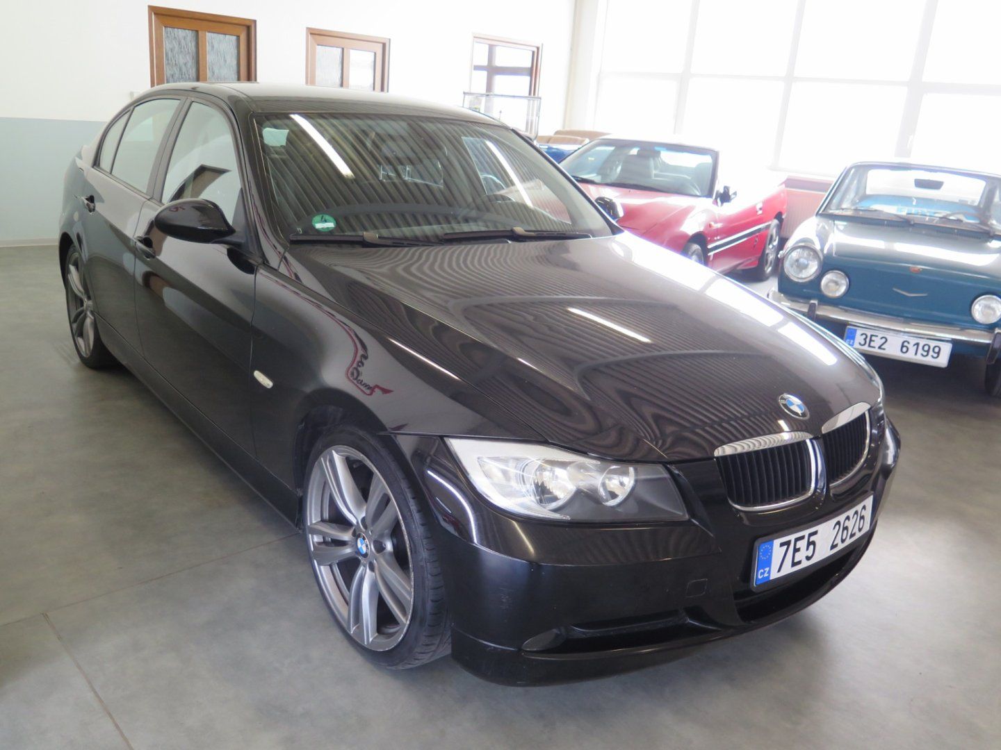 BMW Řada 3, 318i,klima,senzory,navi - fotka 5