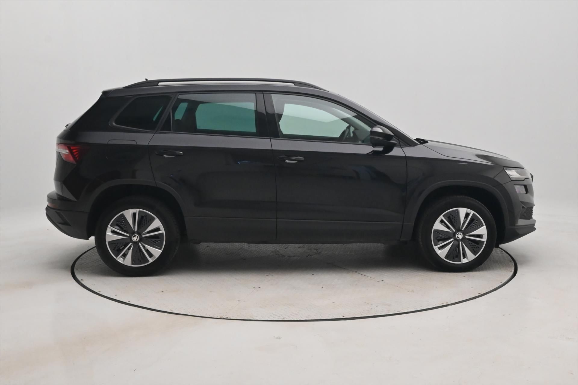 Škoda Karoq, 2,0 TDI 85kW DSG Ambition VŮZ - fotka 4