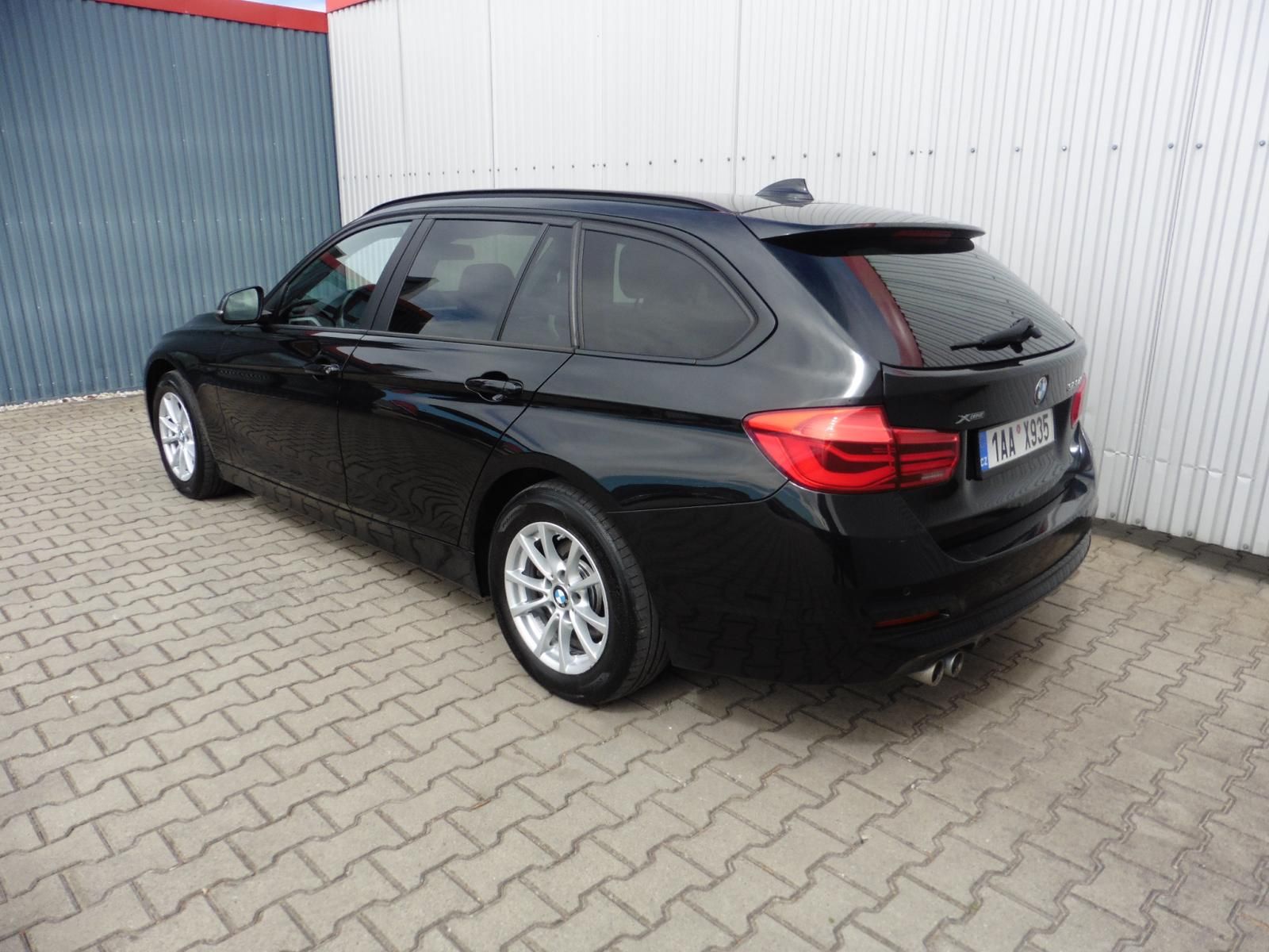 BMW Řada 3, 320d xDrive Advantage Touring - fotka 3