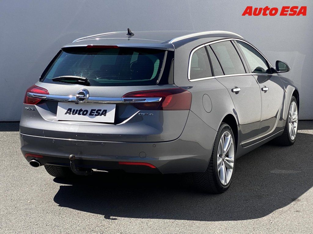Opel Insignia, 2.0D - fotka 4