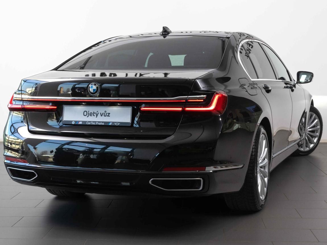 BMW Řada 7, 750Li xDrive Sedan - fotka 5