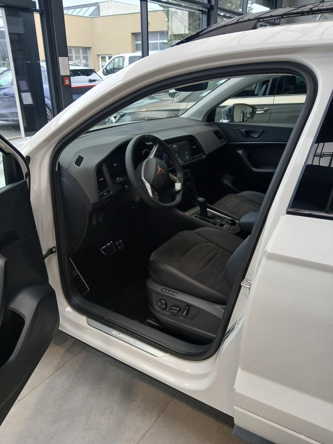 Cupra Ateca, 1.5 TSi 110kW/150k DSG-7 - fotka 4