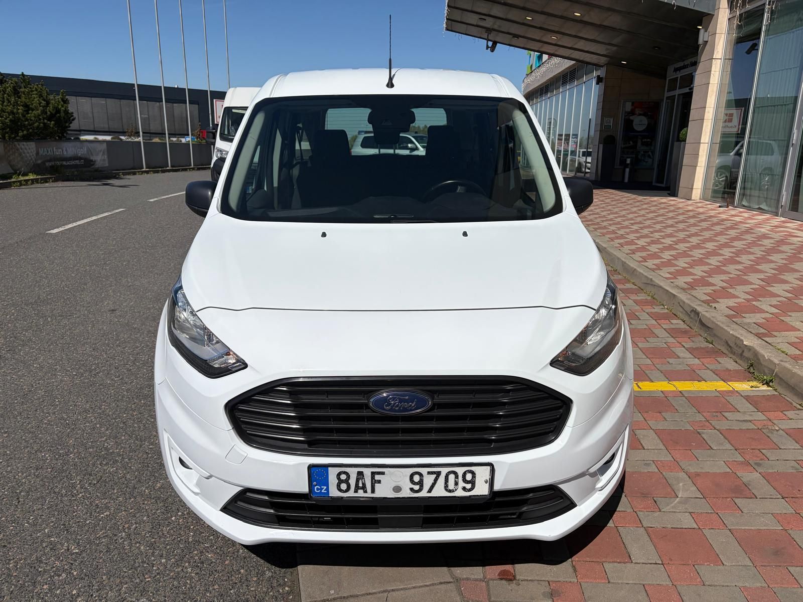 Ford Tourneo Connect, 1.5TDCi 74kW*PO SERVISU*ČR* - fotka 2