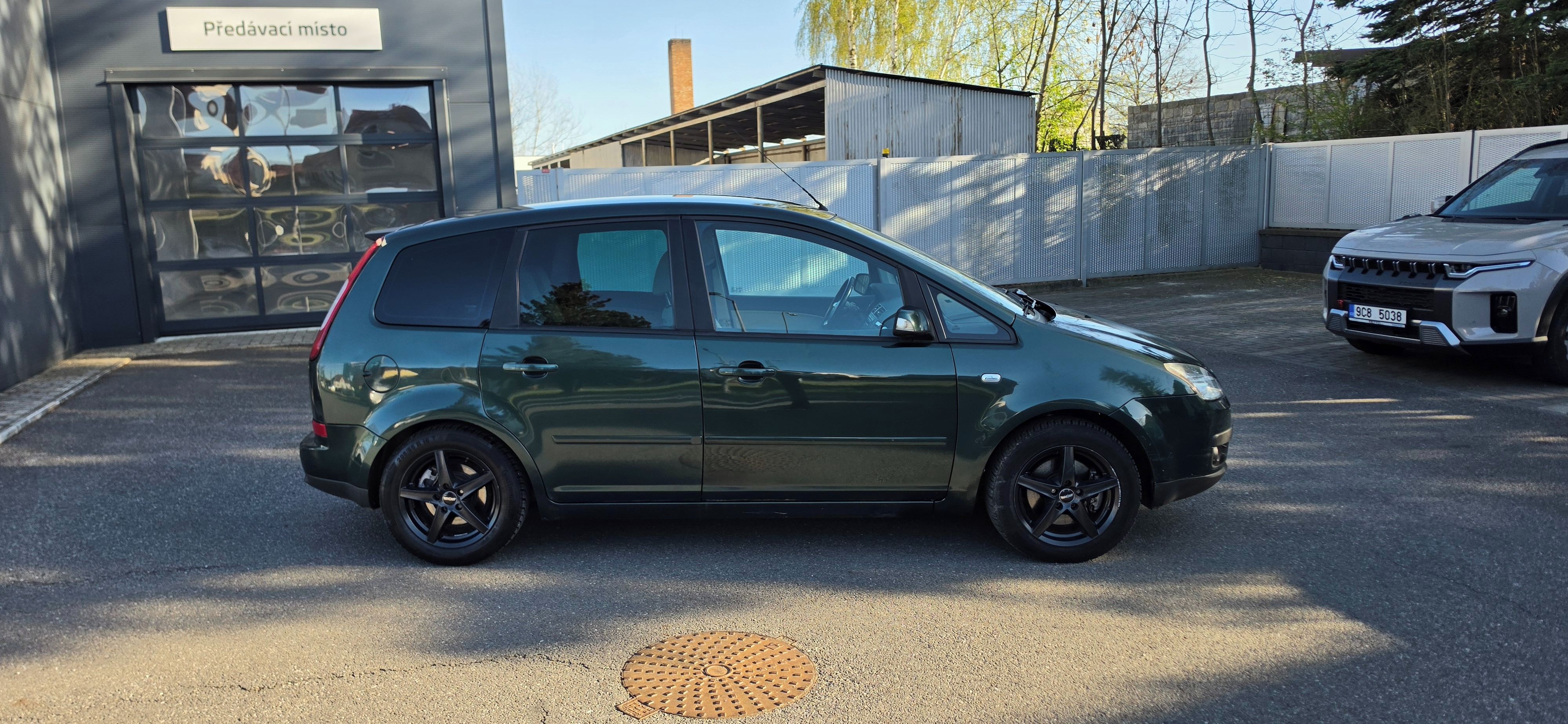 Ford C-MAX, GHIA,2.0 TDCi 100kW,bez koroze - fotka 2
