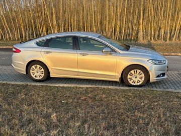 2.0 TDCi Titanium, LED, TAŽNÉ