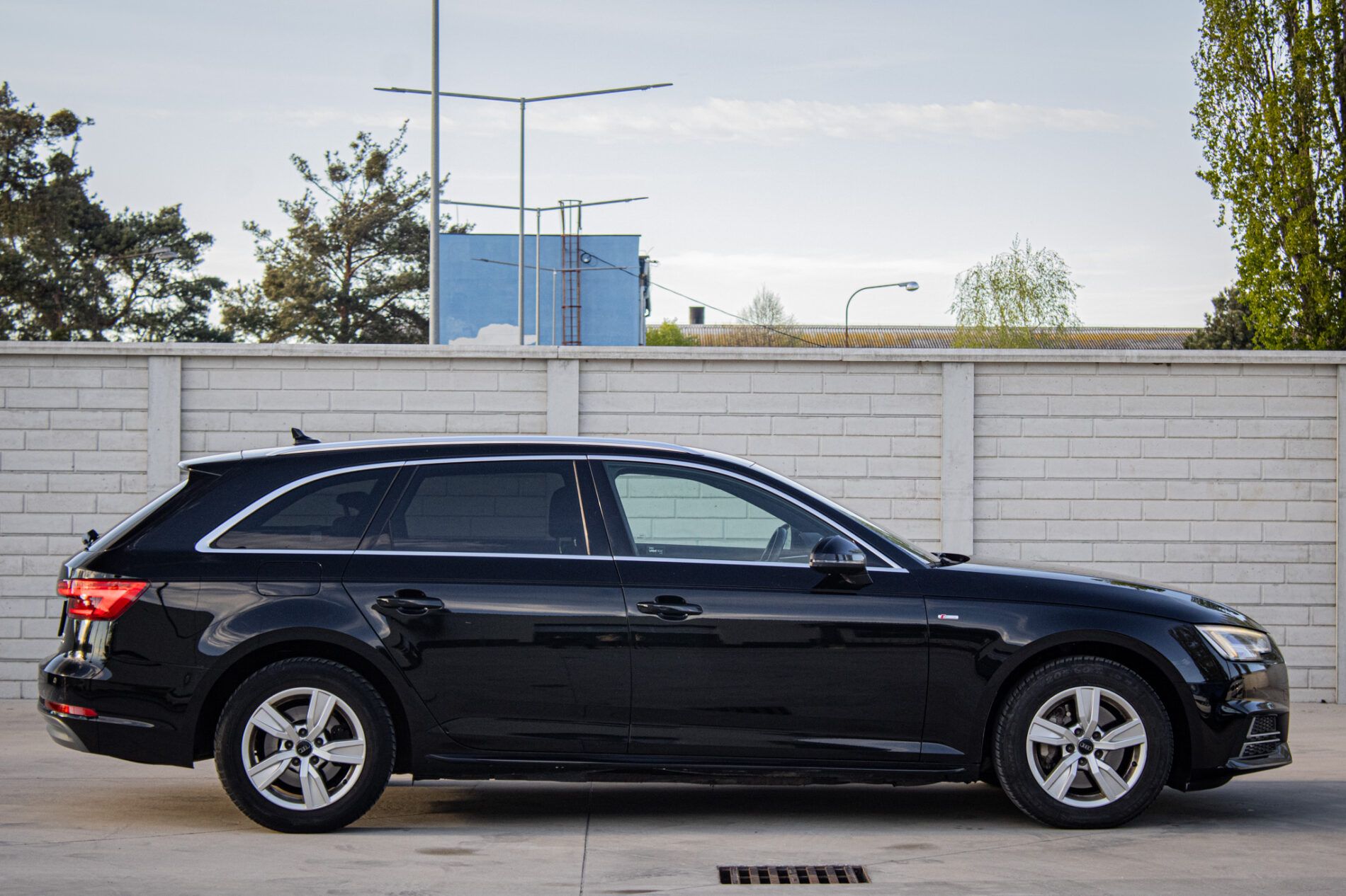 Audi A4 Avant - fotka 4