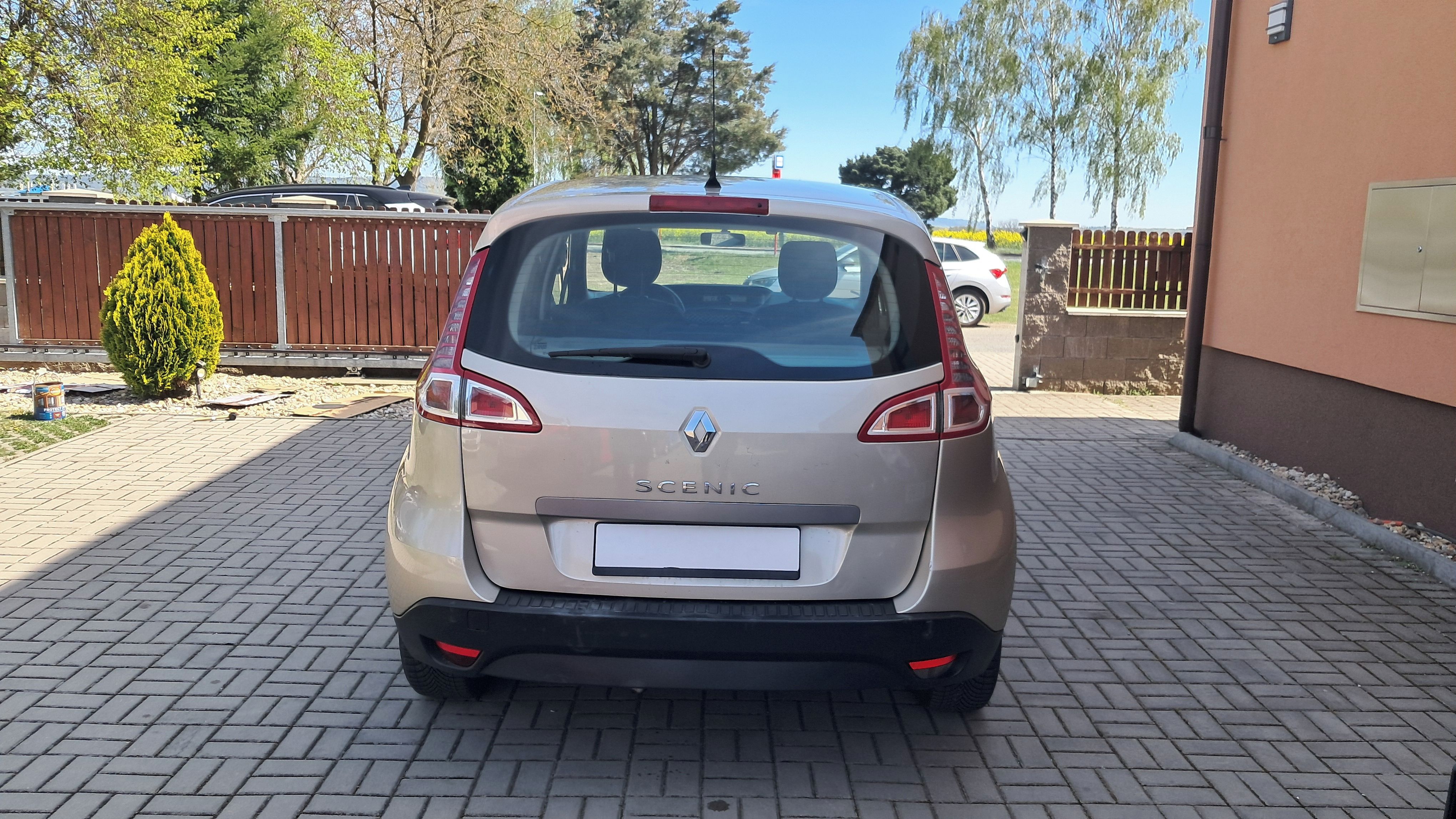 Renault Scénic, 1.6i / 81KW - fotka 6