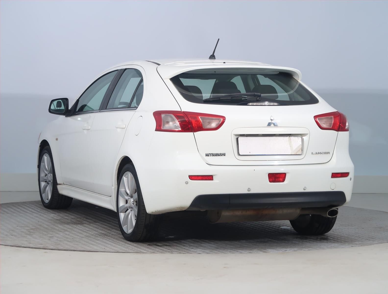 Mitsubishi Lancer, 1.8 MIVEC, Automatická klima - fotka 4