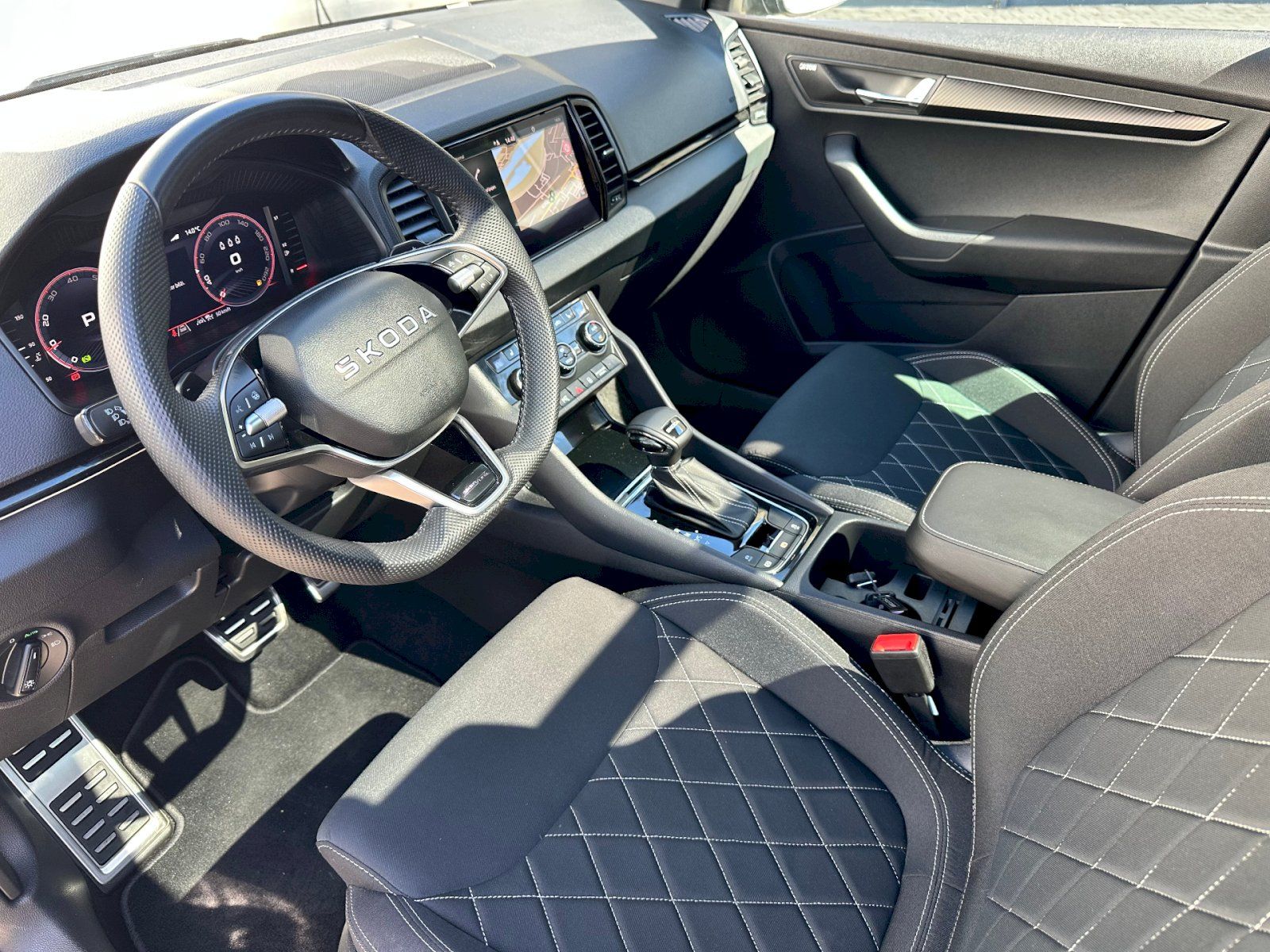 Škoda Karoq, 1.5 TSI 110kW Sportline DSG - fotka 6