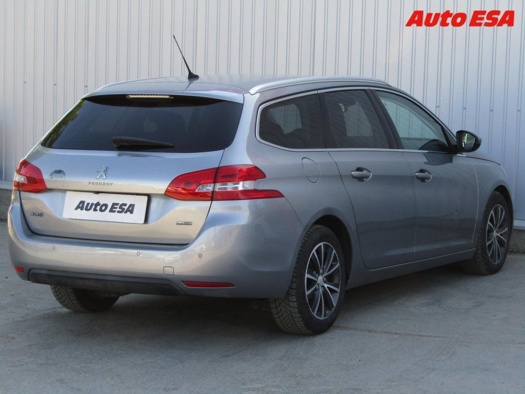 Peugeot 308, 2.0 HDi - fotka 4
