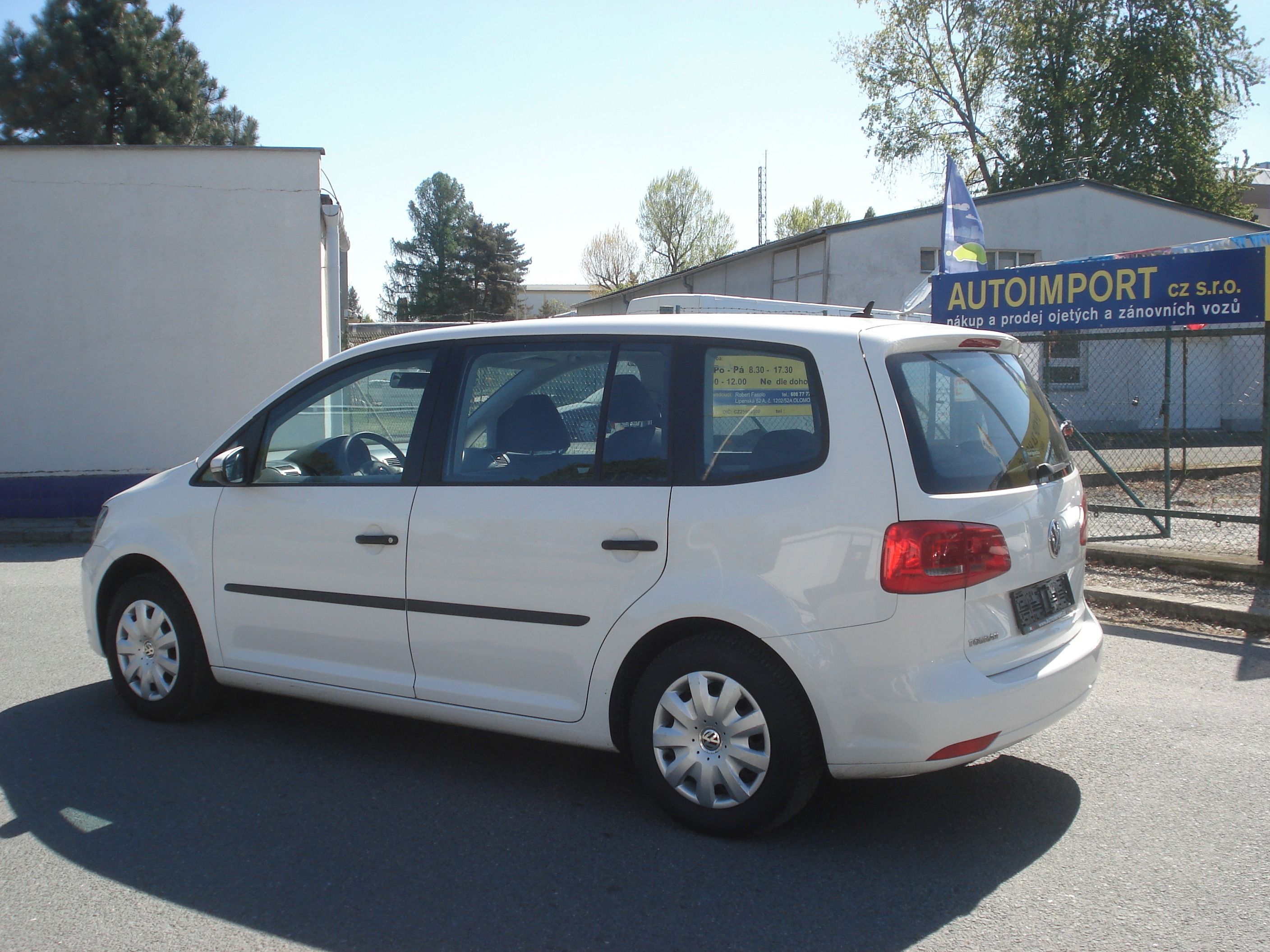 Volkswagen Touran, 1.2 TSi 7 MÍST - fotka 3