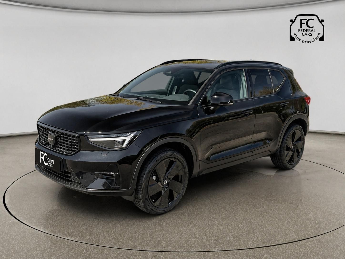 Volvo XC40, B3 FWD Black Edition + kola