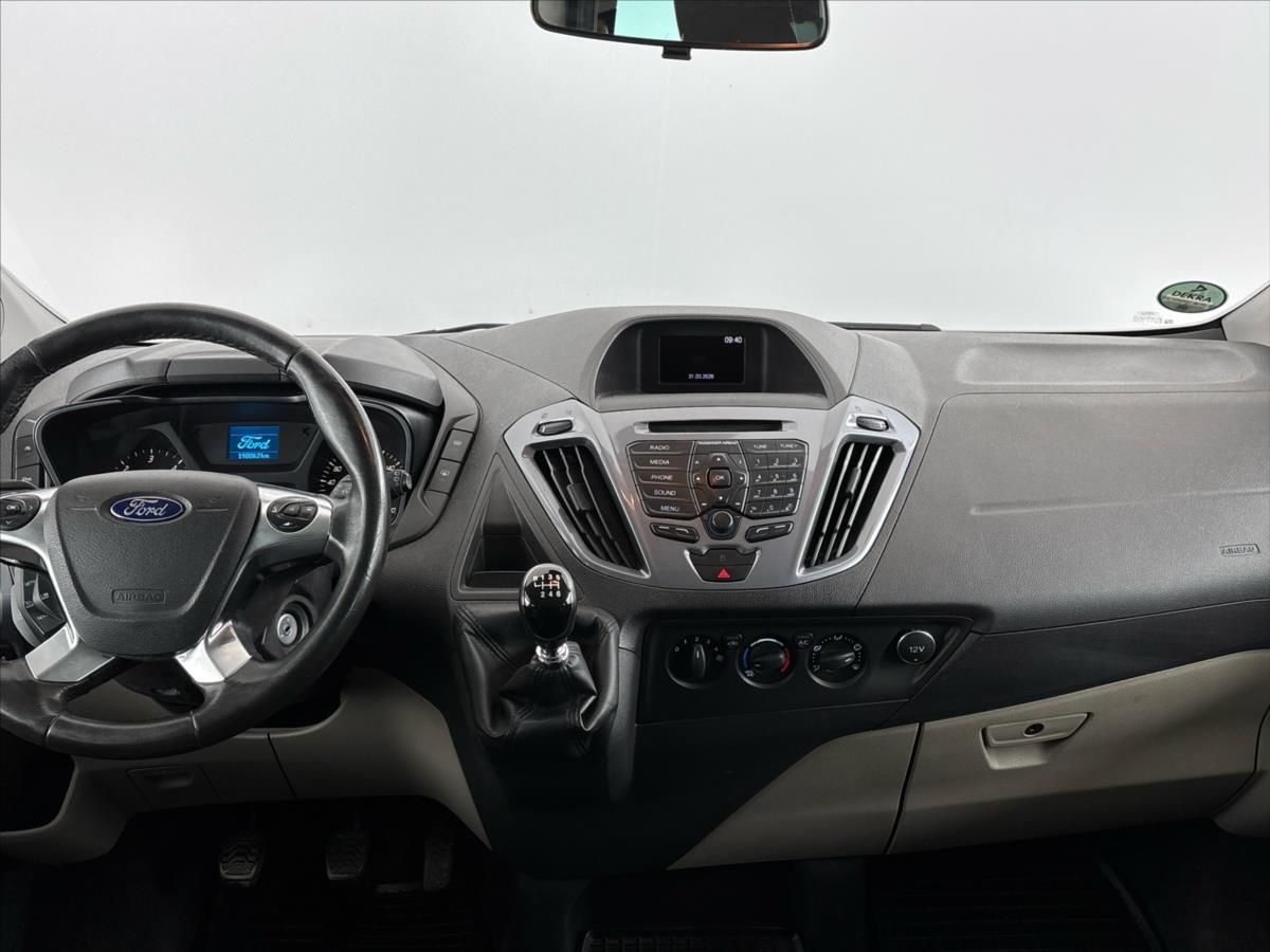 Ford Tourneo Custom, 2,0 2.0TDCi  Titanium L2 - fotka 5