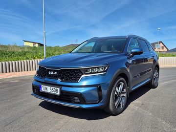1,6 HEV AWD, záruka, DPH