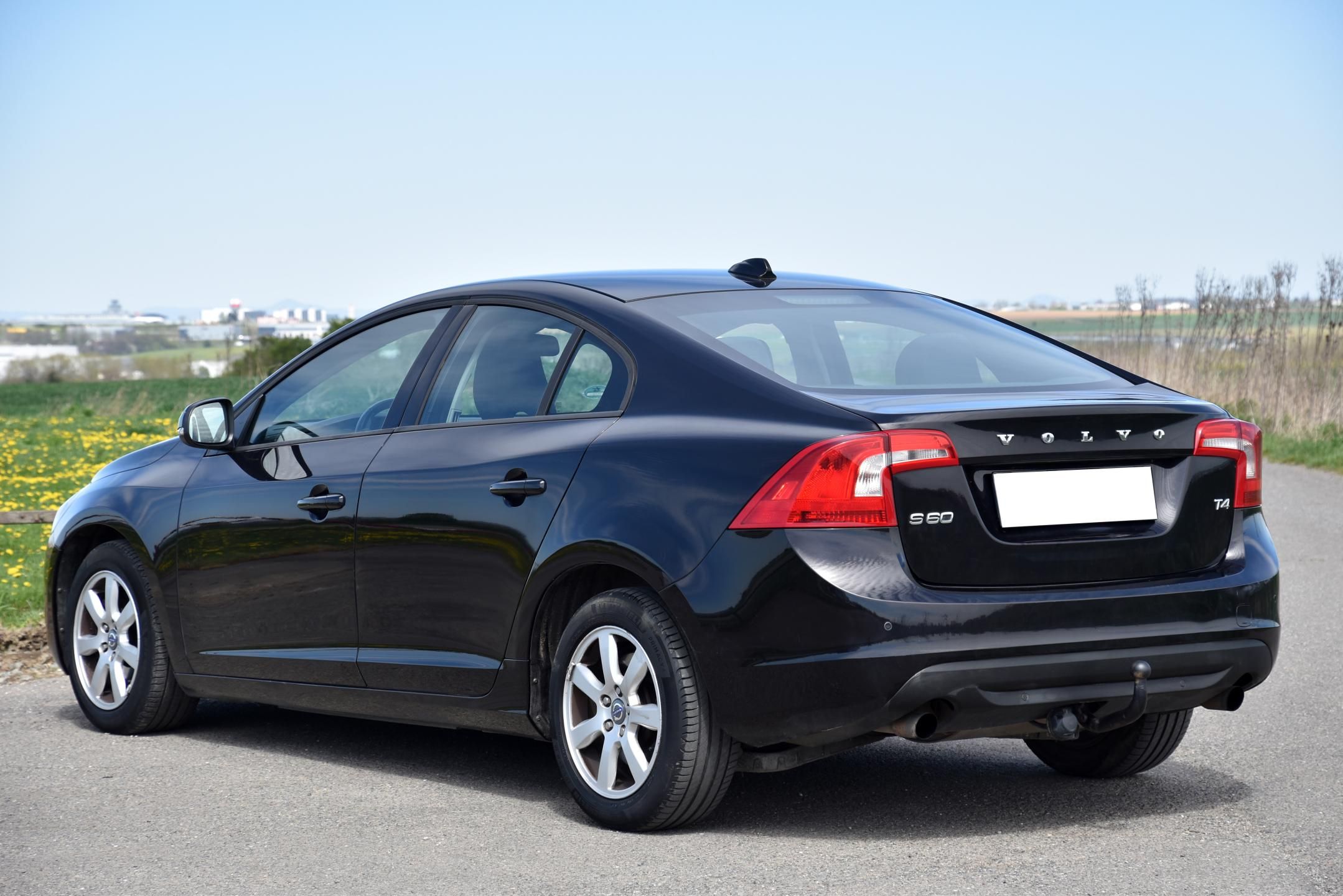 Volvo S60, T4 132 kW A/T,NAVI,TEMP,PDC,TZ - fotka 3