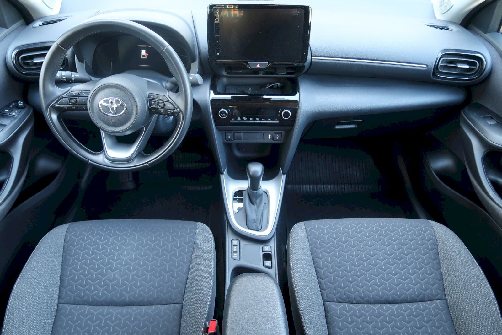 Toyota Yaris, YARIS CROSS Comfort Tech 1,5 H - fotka 5