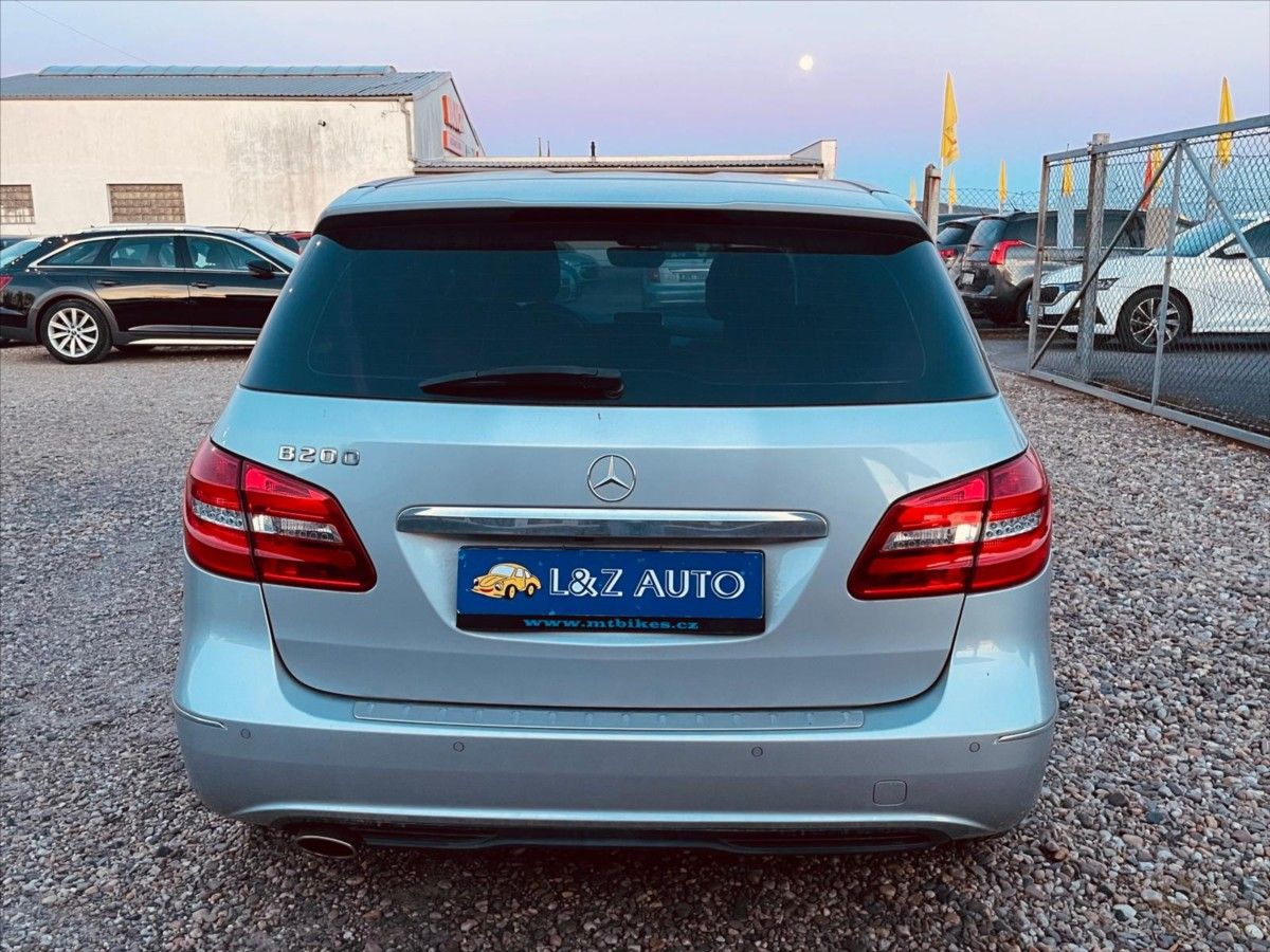 Mercedes-Benz Třídy B, 1,6 220 - fotka 5