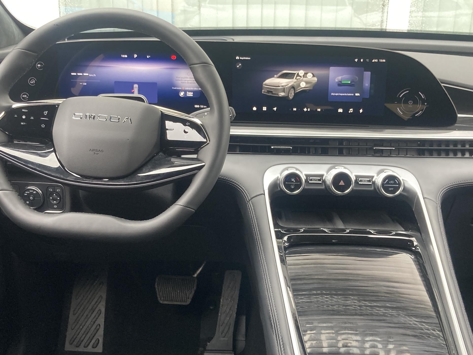 Omoda 9, Premium 1.5 TGDi PHEV - fotka 6