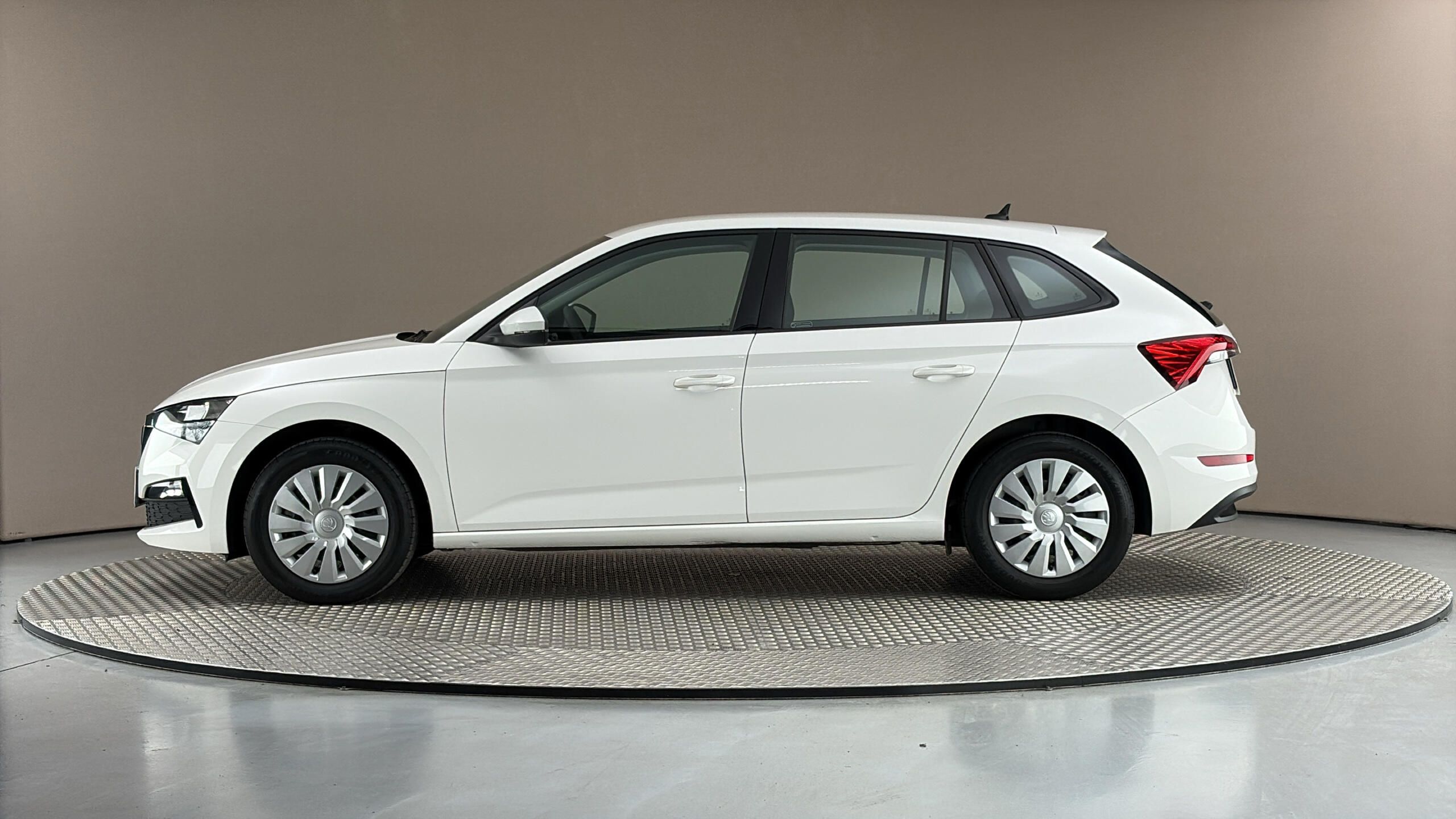 Škoda Scala, 1.0 TSI Ambition - fotka 4