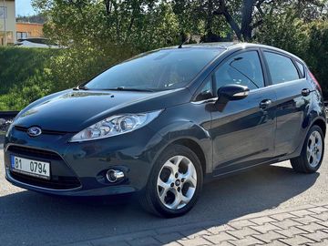 1.6 88kw benzín, krásný stav