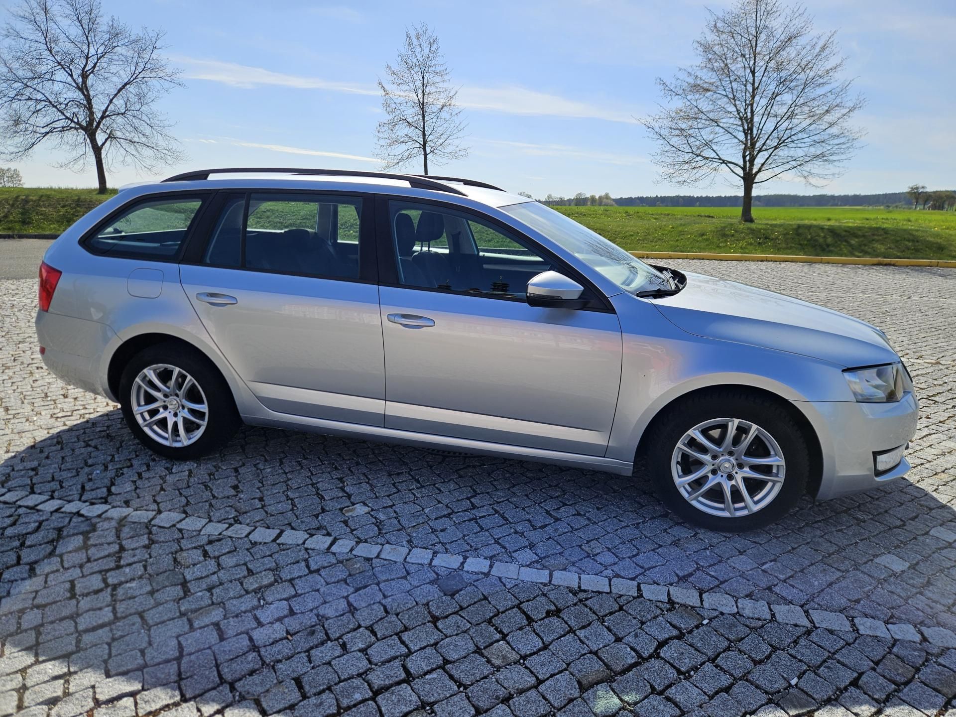 Škoda Octavia, 2L 110kw, DPH,  SPLÁTKY - fotka 5