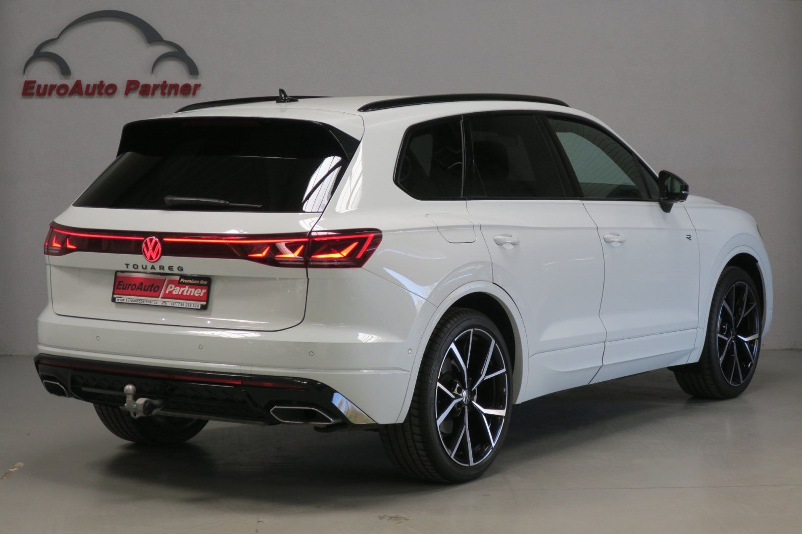 Volkswagen Touareg, R-LINE 3,0TDI 210kW Nez.Top. - fotka 4