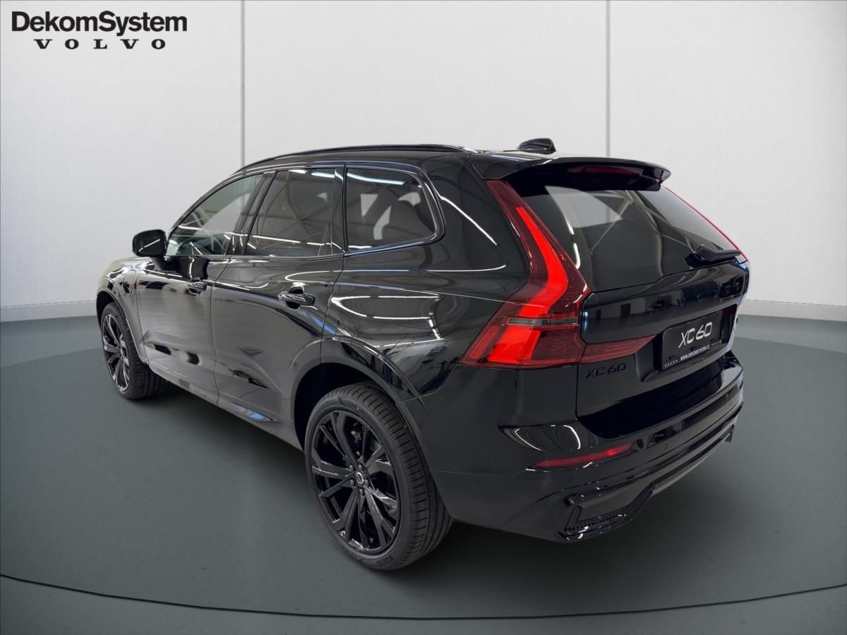 Volvo XC60, 2,0  T8 Ultra Black Edition - fotka 4