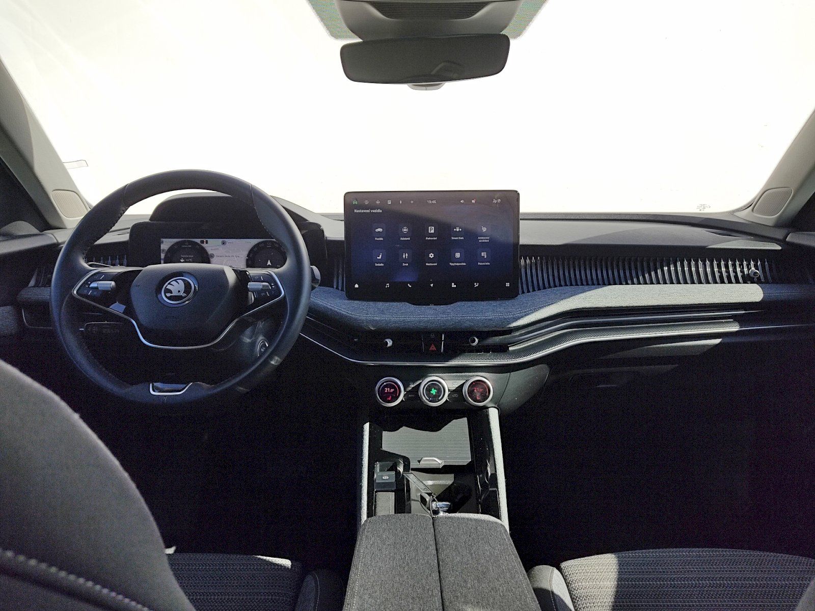 Škoda Superb, Combi  Selection 2,0 Tdi 110 K - fotka 5