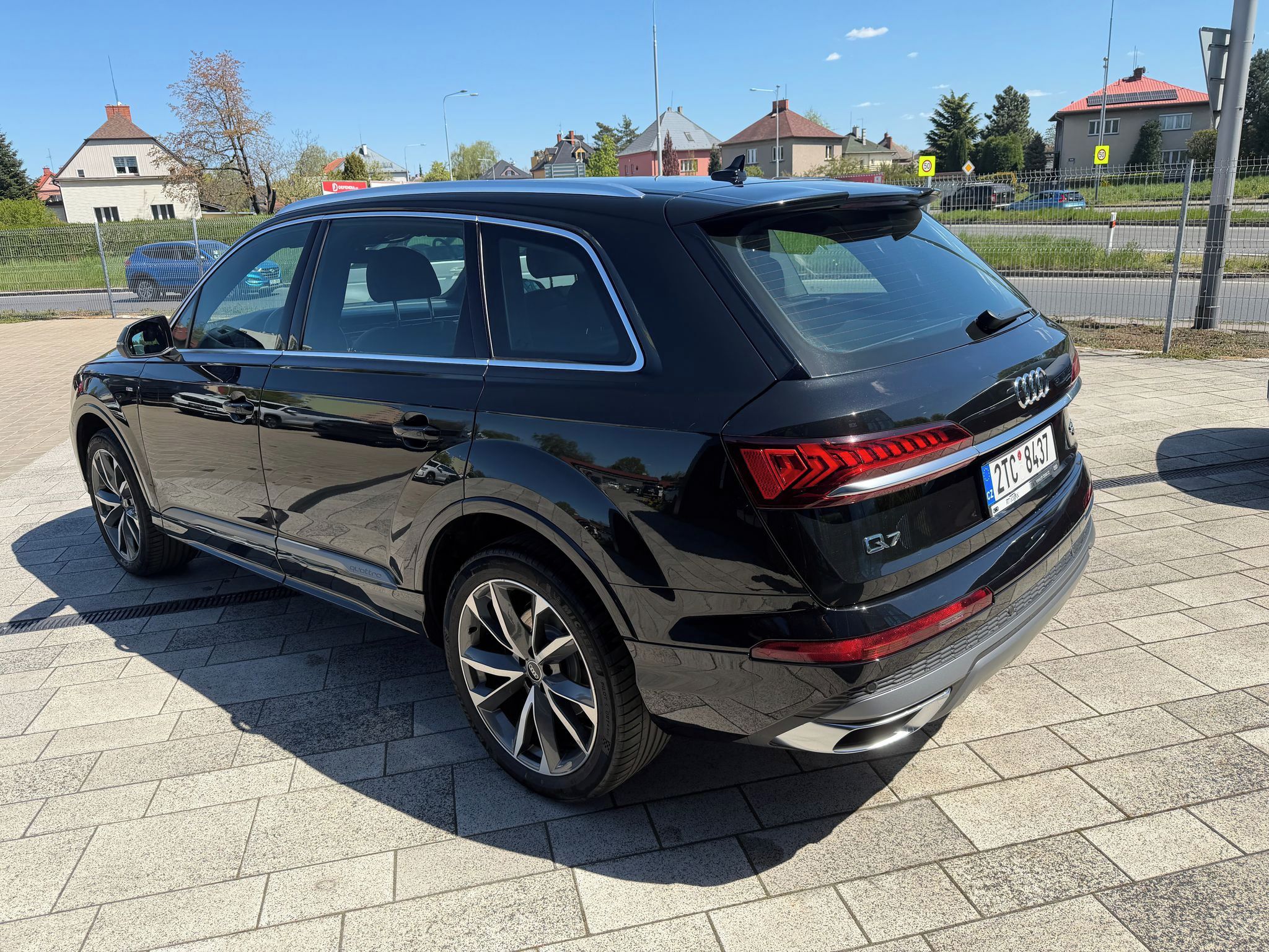 Audi Q7, S-line  50TDI 210kW S-line - fotka 3