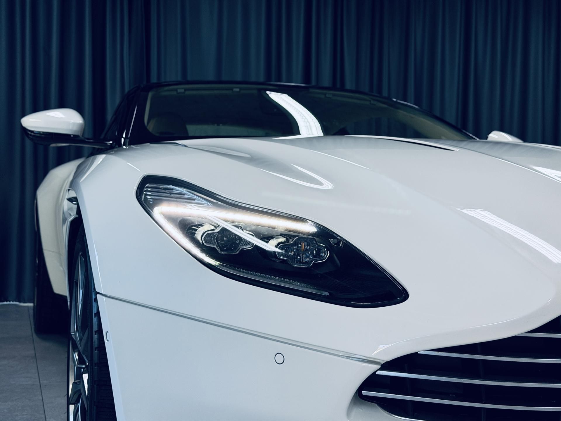 Aston Martin DB11, V12*5.2*B&O*360*TOP - fotka 5