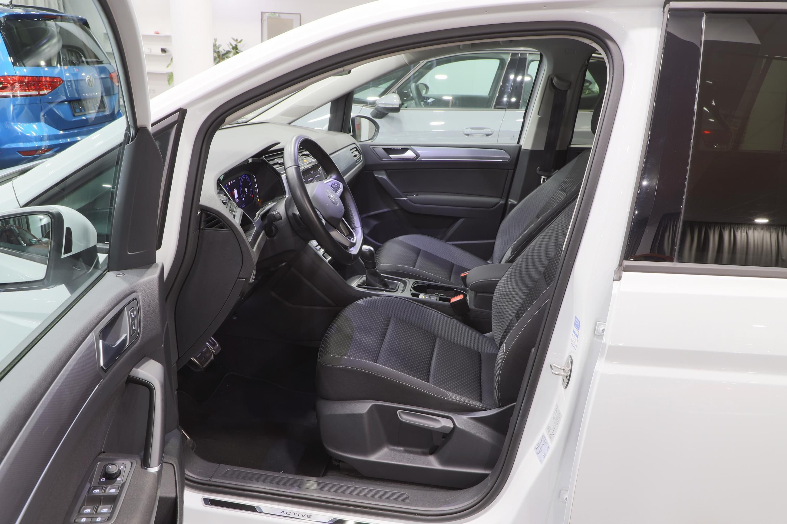 Volkswagen Touran, 2.0 TDI 110kW DSG / 7-Míst - fotka 5