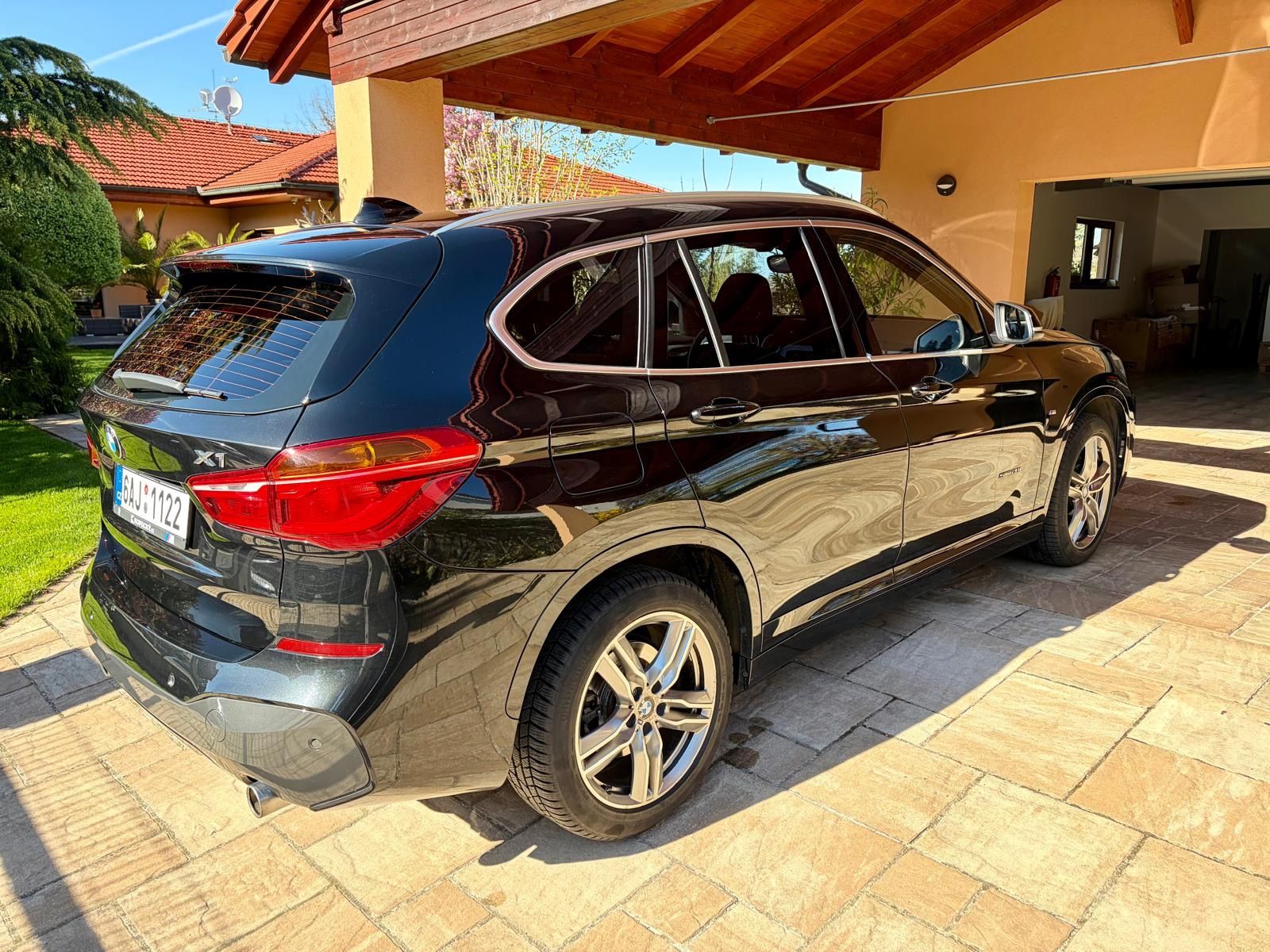 BMW X1, sDrive 20i, M paket - fotka 4