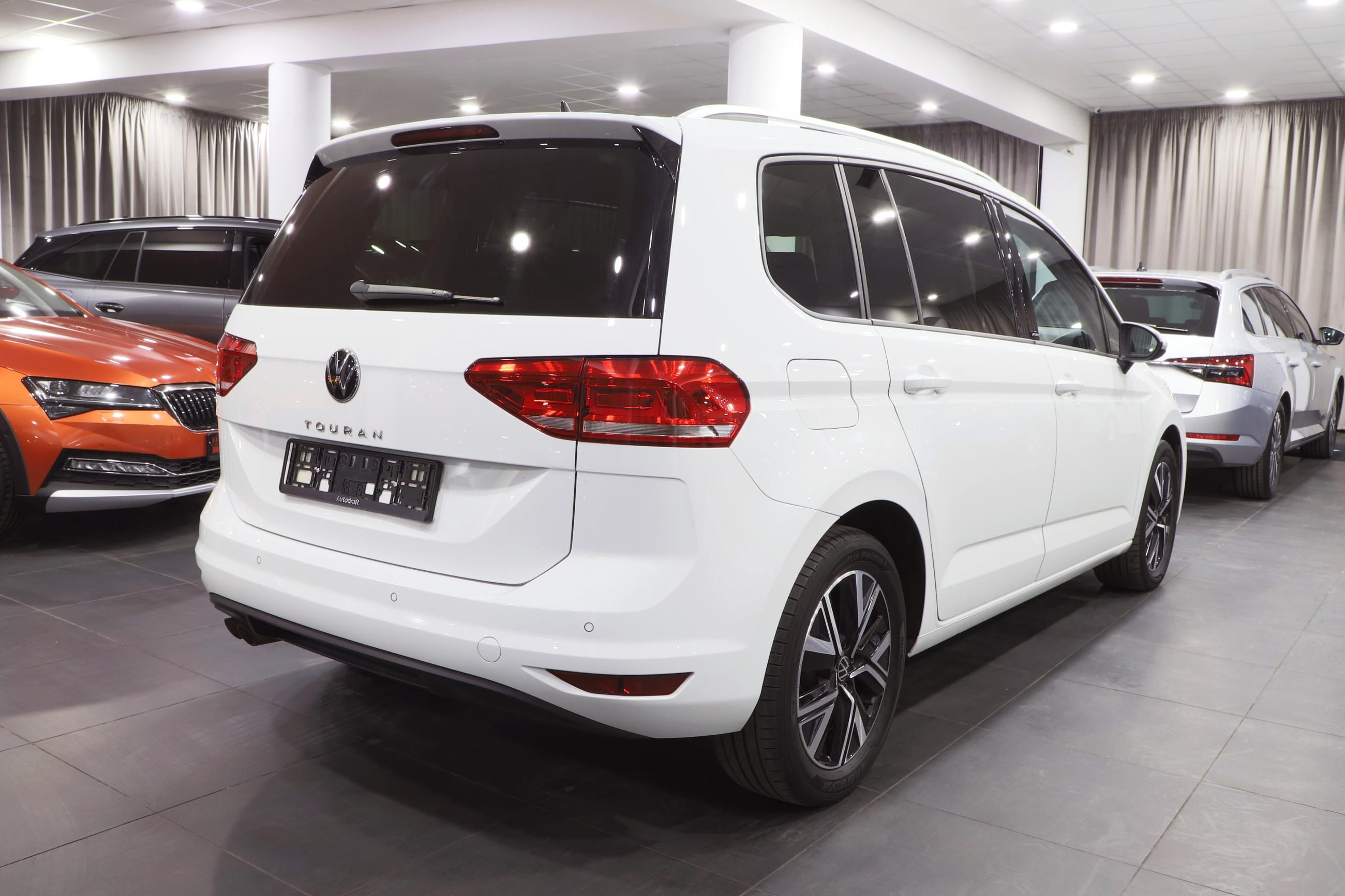 Volkswagen Touran, 2.0 TDI 110kW DSG / 7-Míst - fotka 3